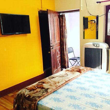 Paradise Inn Guest House Varanasi Bagian luar foto