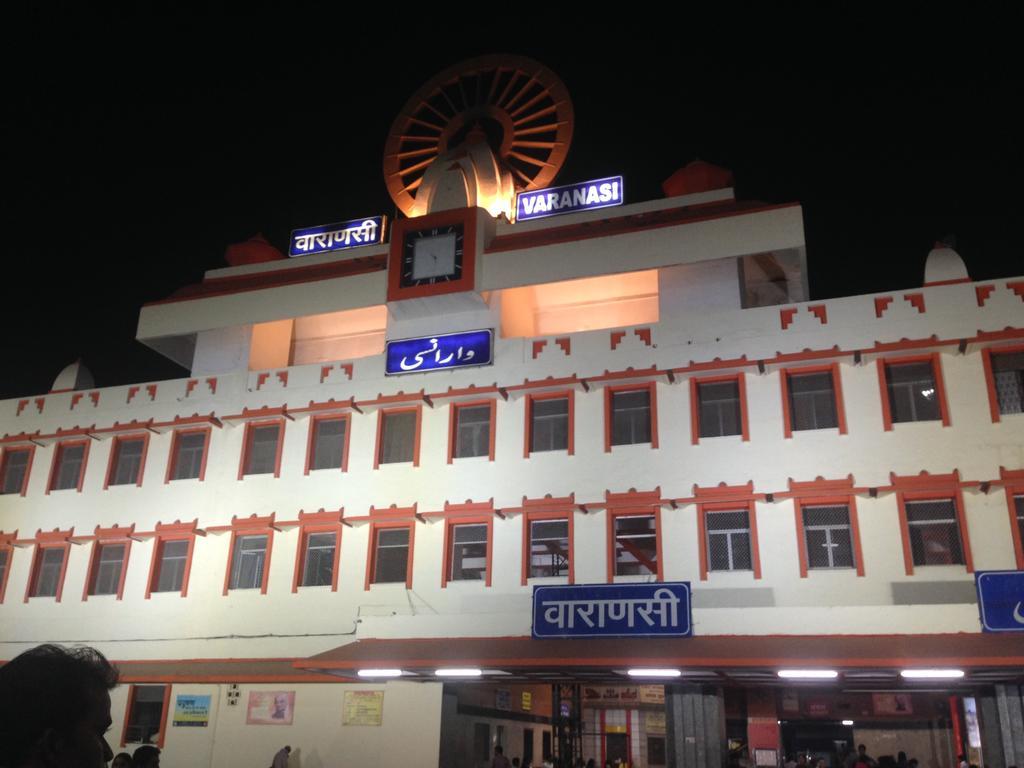 Paradise Inn Guest House Varanasi Bagian luar foto