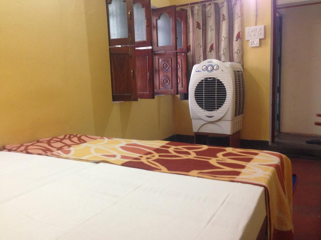 Paradise Inn Guest House Varanasi Ruang foto
