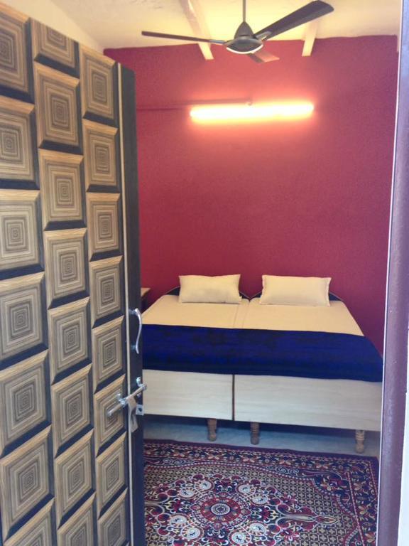 Paradise Inn Guest House Varanasi Bagian luar foto