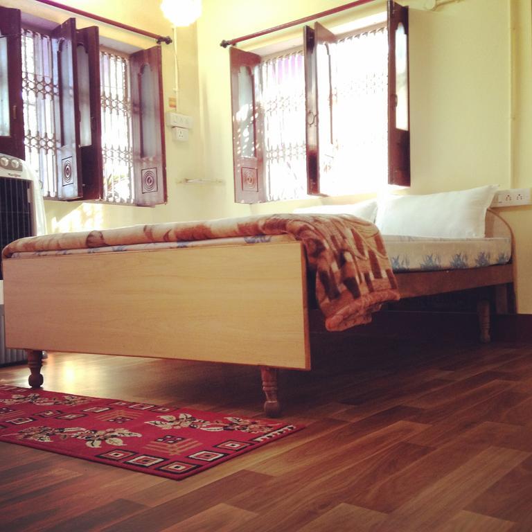 Paradise Inn Guest House Varanasi Bagian luar foto