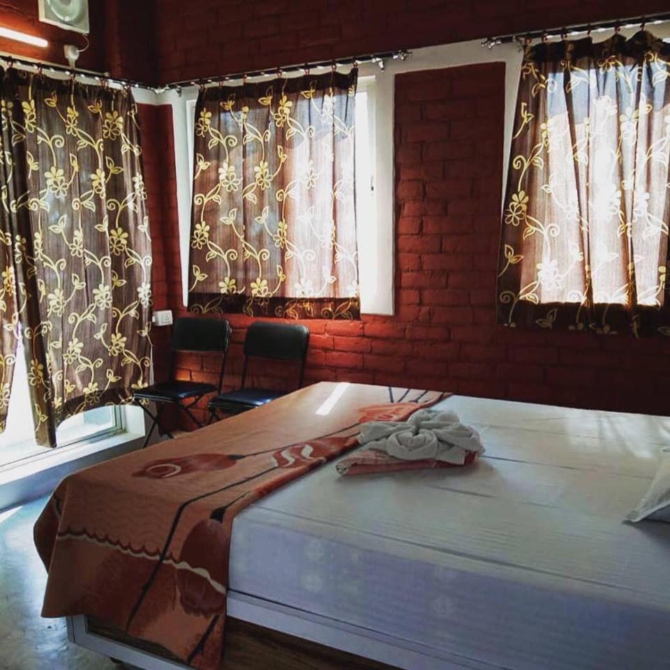 Paradise Inn Guest House Varanasi Bagian luar foto